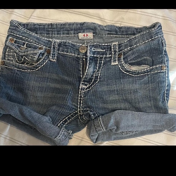 true religion shorts - Picture 3 of 3